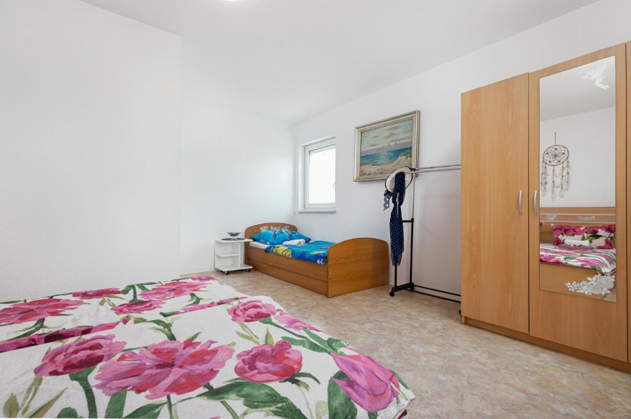 Haus Delphin Apartment Porec Exterior photo